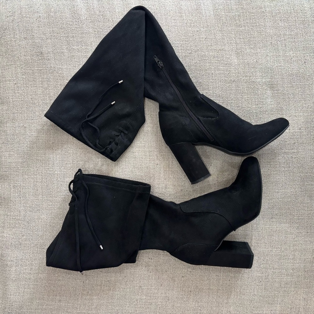 Elegant Knee-High Black Women's Boots Size 7